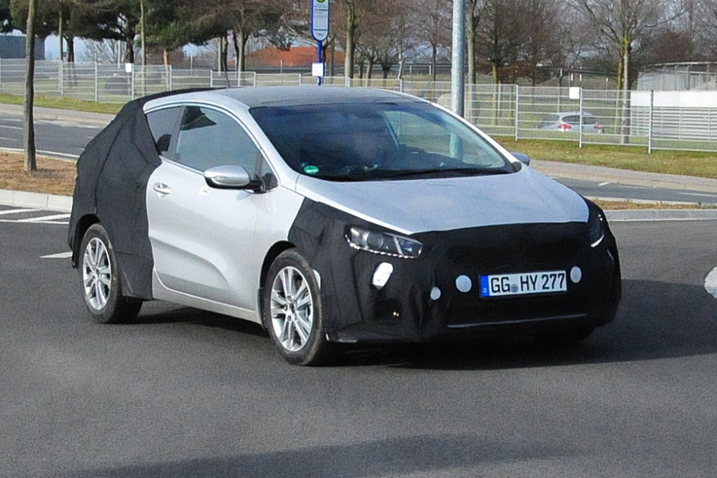 Erwischt: Erlkönig Kia Pro Cee'd Facelift
