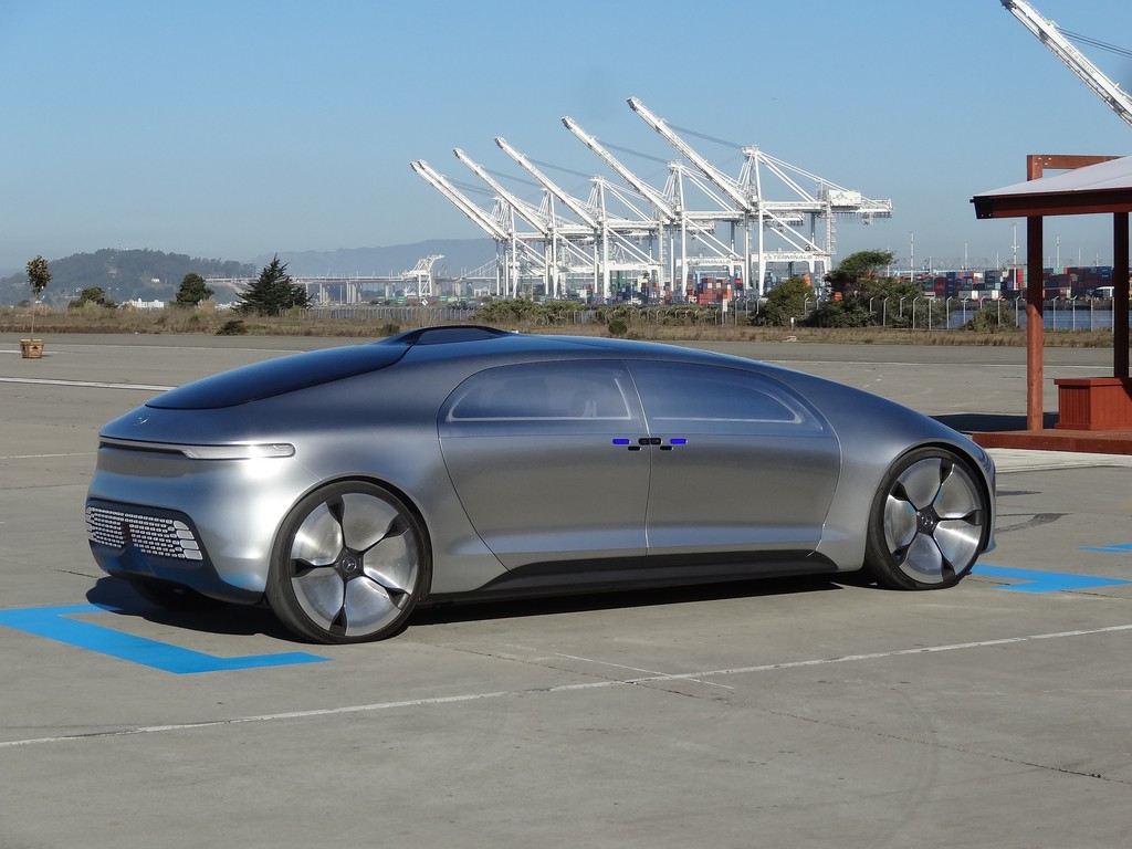Mercedes-Benz F 015 Luxury in Motion