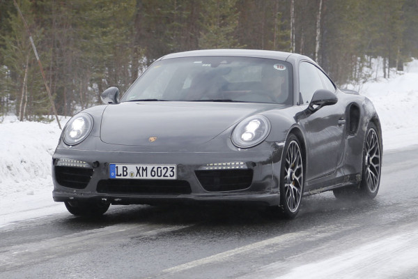Erwischt: Erlkönig Porsche 911 Turbo Facelift