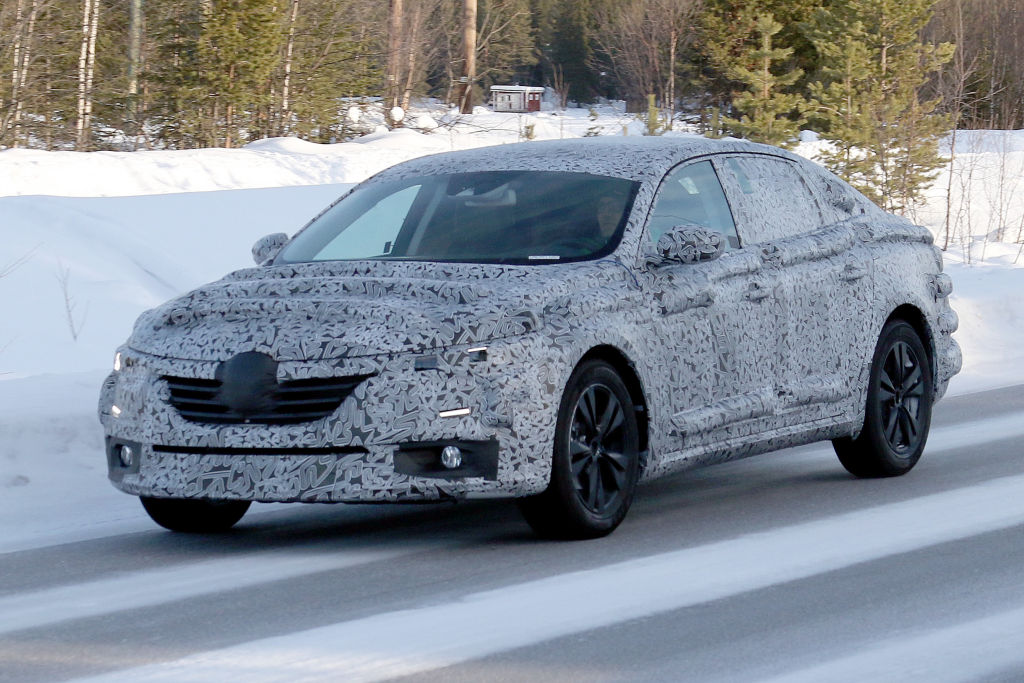 Erwischt: Erlkönig Renault Laguna