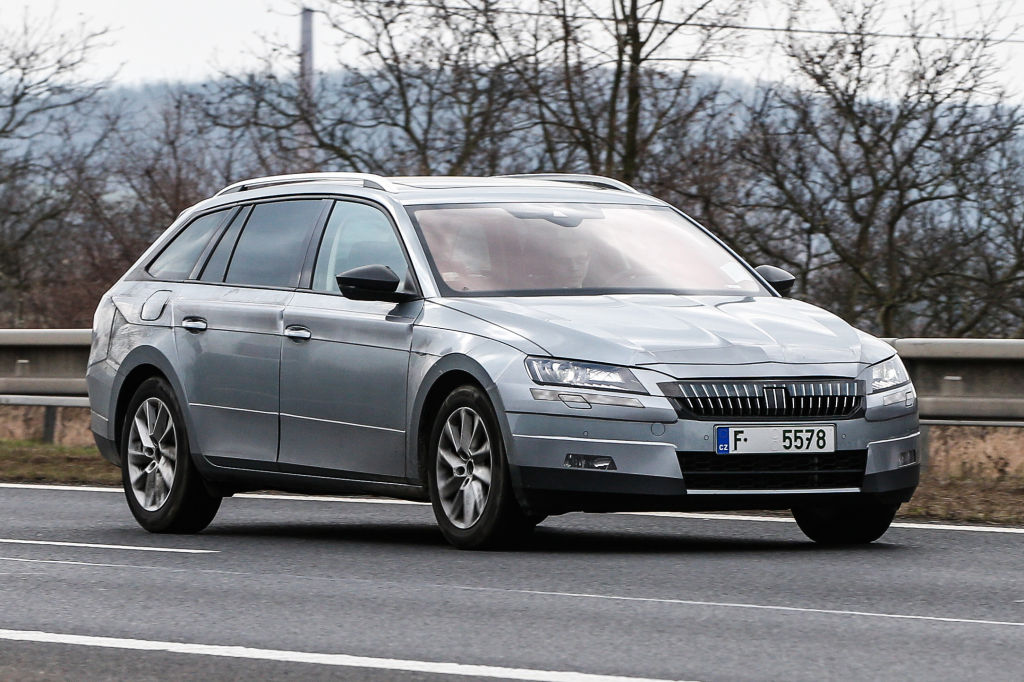 Erwischt: Erlkönig Skoda Superb Kombi