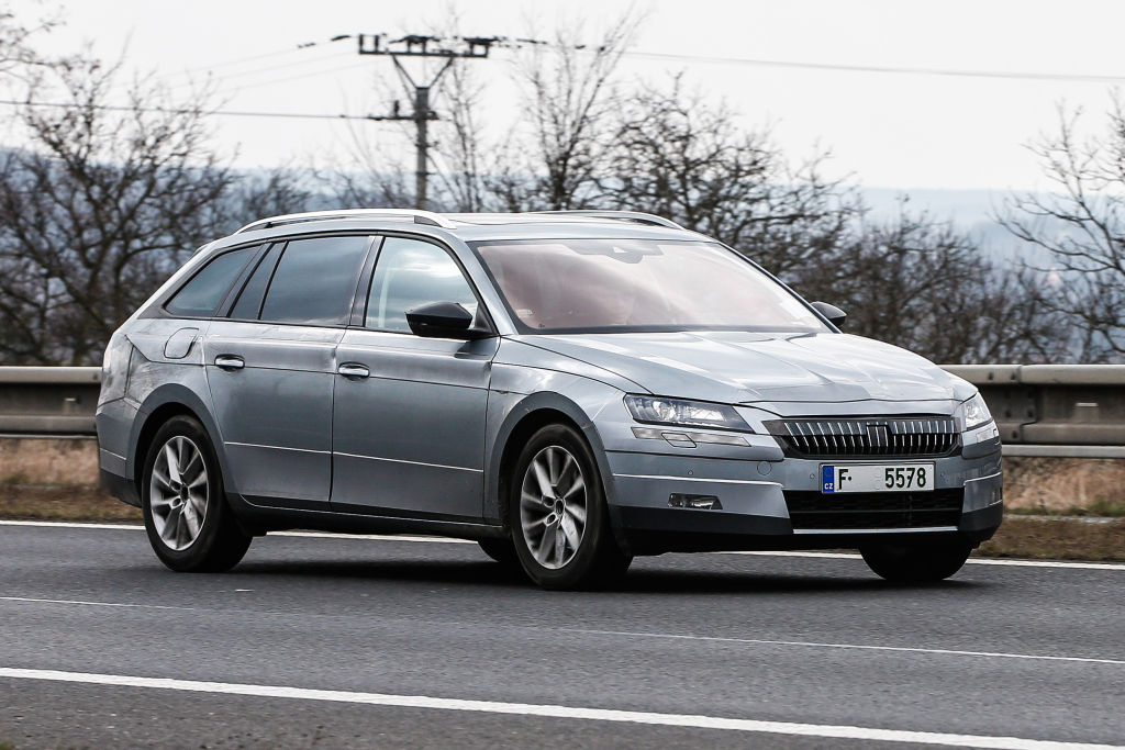 Erwischt: Erlkönig Skoda Superb Kombi