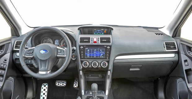 Im Subaru geht simple Funktionalität vor schicker Effekthascherei. So bleibt die Bedienung schön übersichtlich.