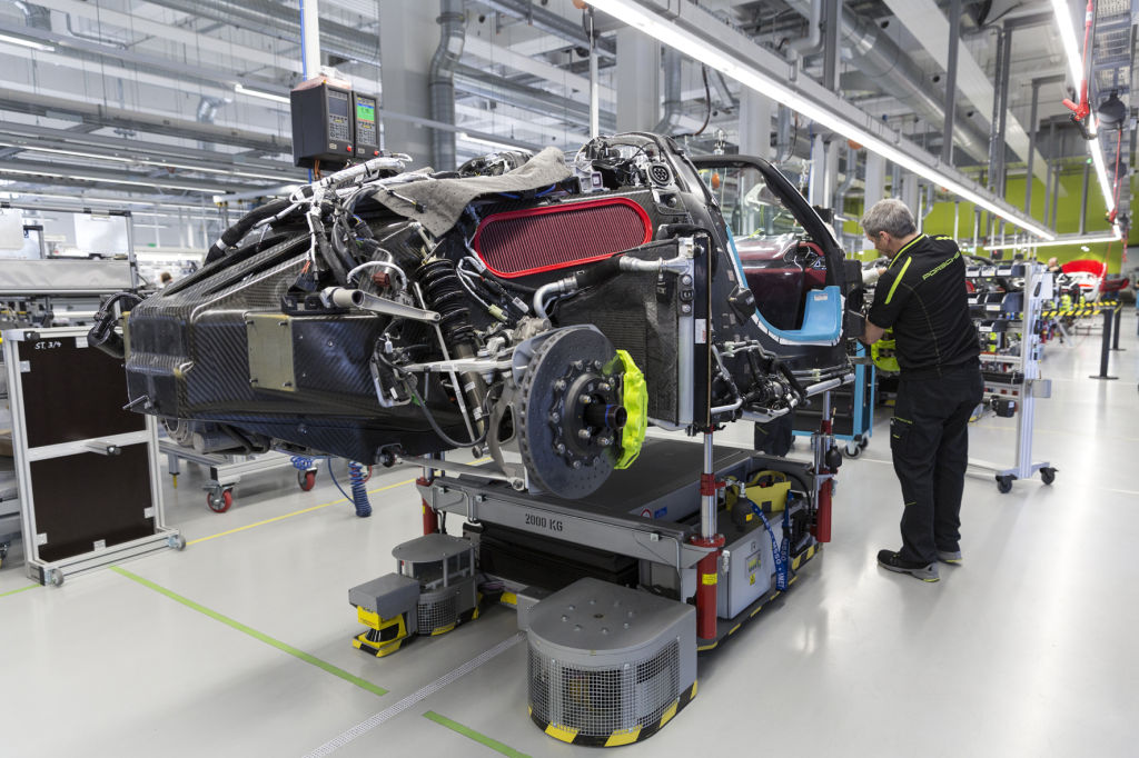 Porsche 918 Spyder: Traumauto in Handarbeit