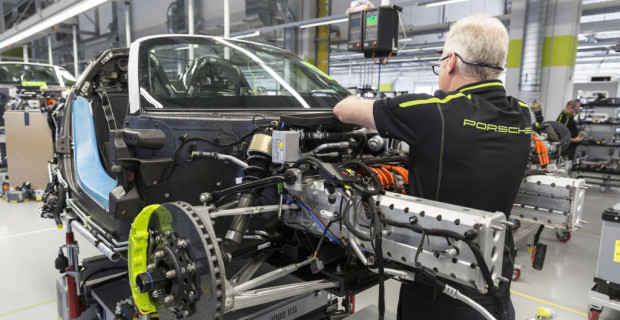 Porsche 918 Spyder: Traumauto in Handarbeit