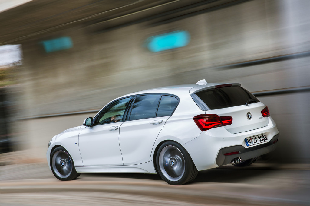Shanghai 2015: BMW feiert X5 xDrive40e-Weltpremiere