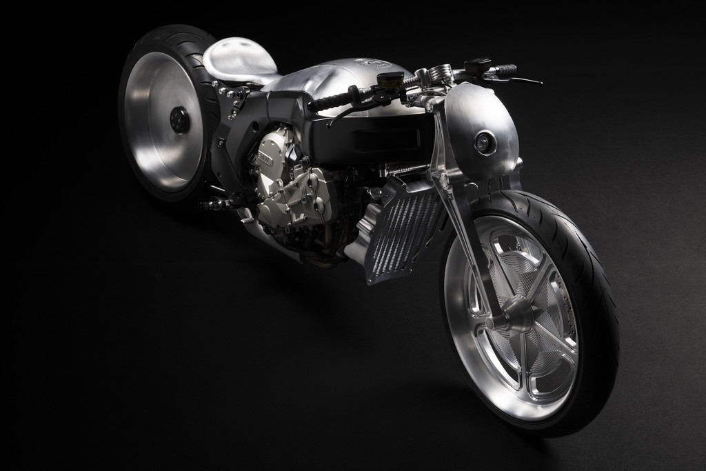 Customizer nehmen sich der BMW K 1600 GTL an