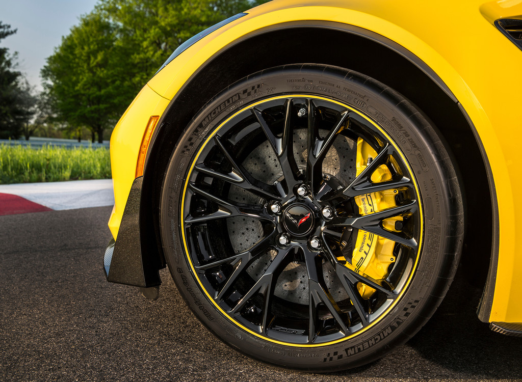 Renn-Corvette für die Straße