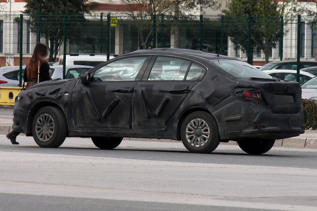 Erwischt: Erlkönig Fiat Linea