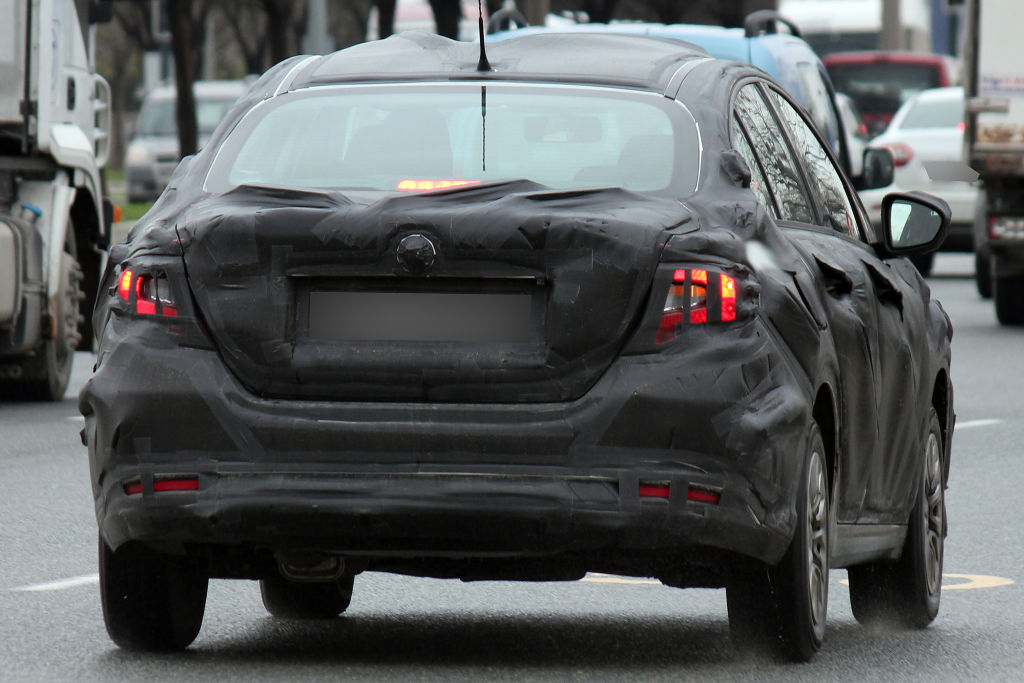 Erwischt: Erlkönig Fiat Linea
