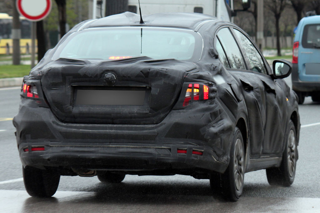 Erwischt: Erlkönig Fiat Linea