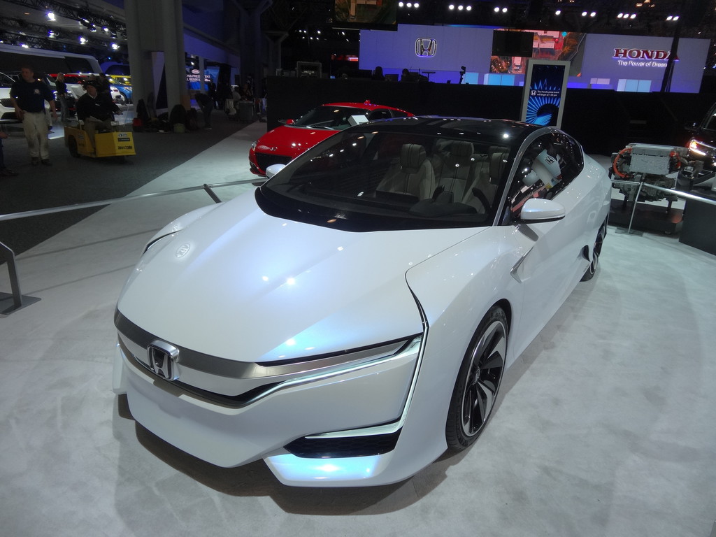New York 2015: Honda FCV kommt 2016