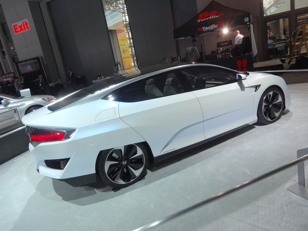 New York 2015: Honda FCV kommt 2016