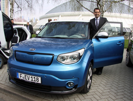Einfach elektrisch 2015: Kia bringt drei Soul EV mit