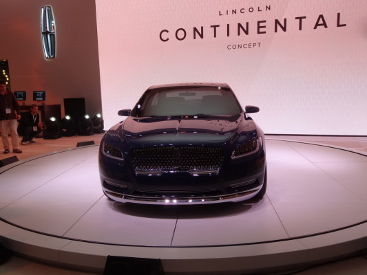 New York 2015: Ford gibt mit Lincoln Continental Ausblick auf die Oberklasse