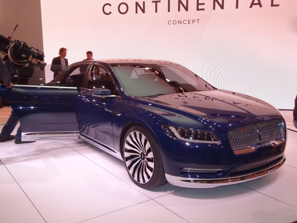 New York 2015: Ford gibt mit Lincoln Continental Ausblick auf die Oberklasse