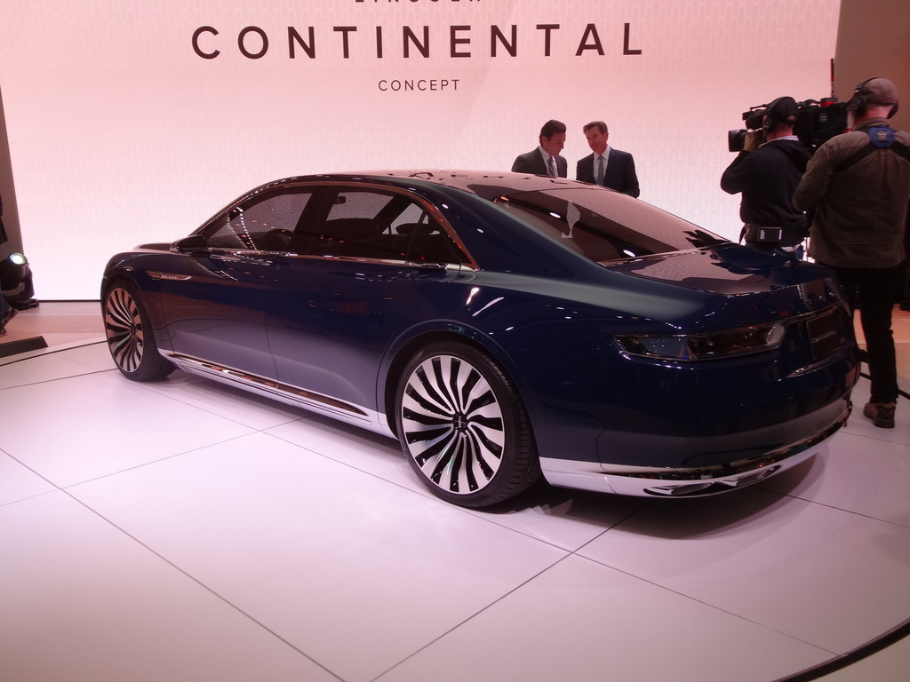 New York 2015: Ford gibt mit Lincoln Continental Ausblick auf die Oberklasse