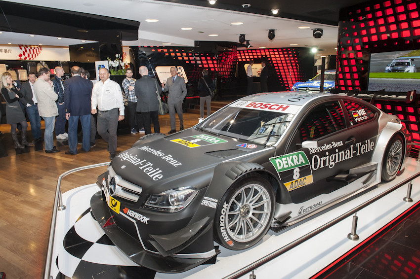 Mercedes-AMG DTM Team zeigt ART Grand Prix in Paris