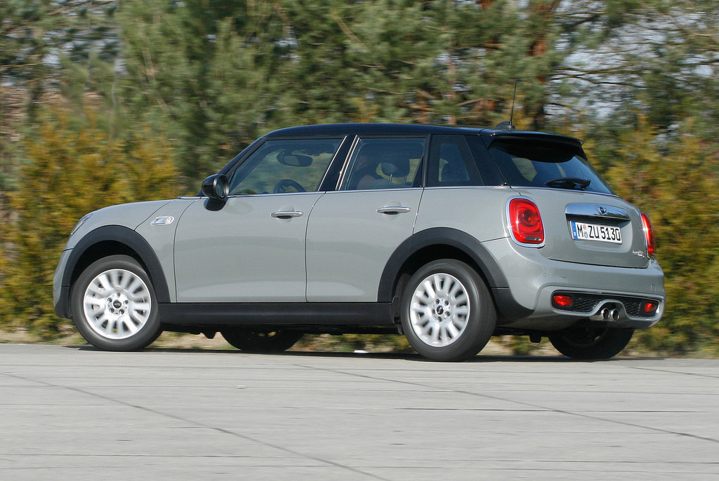 Test Mini Cooper S 5-Türer: Aus Mini wird Midi