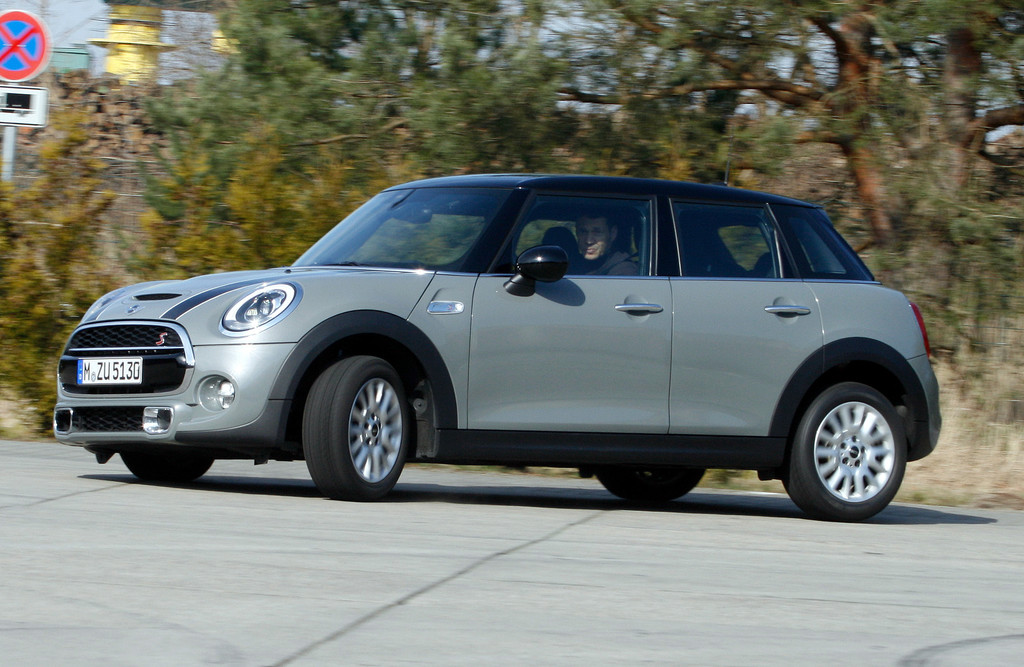 Test Mini Cooper S 5-Türer: Aus Mini wird Midi