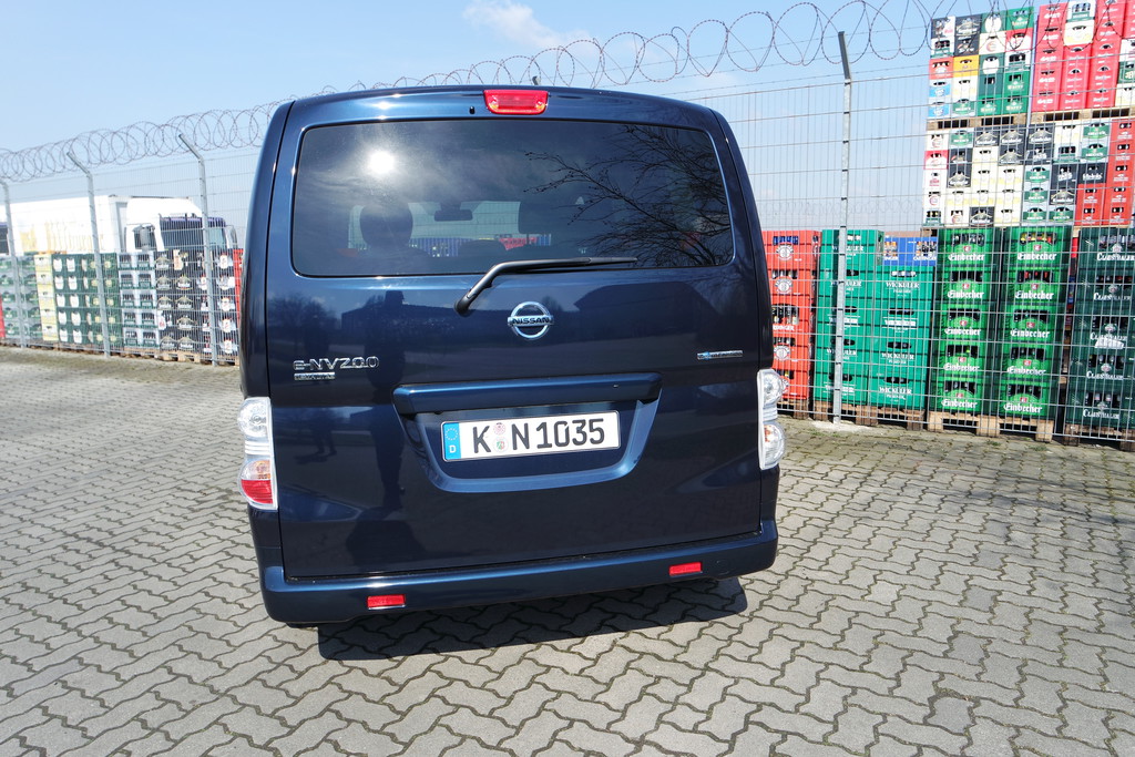 Erste Fahrt im Nissan e-NV200 Evalia - Der piept wohl