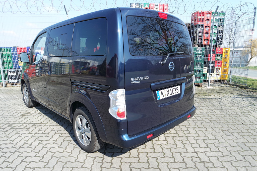 Erste Fahrt im Nissan e-NV200 Evalia - Der piept wohl