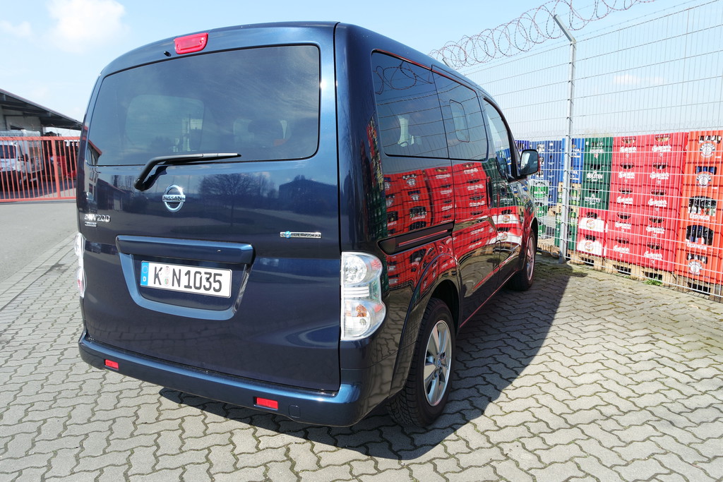 Erste Fahrt im Nissan e-NV200 Evalia - Der piept wohl