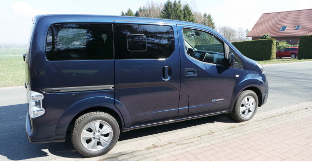 Erste Fahrt im Nissan e-NV200 Evalia - Der piept wohl