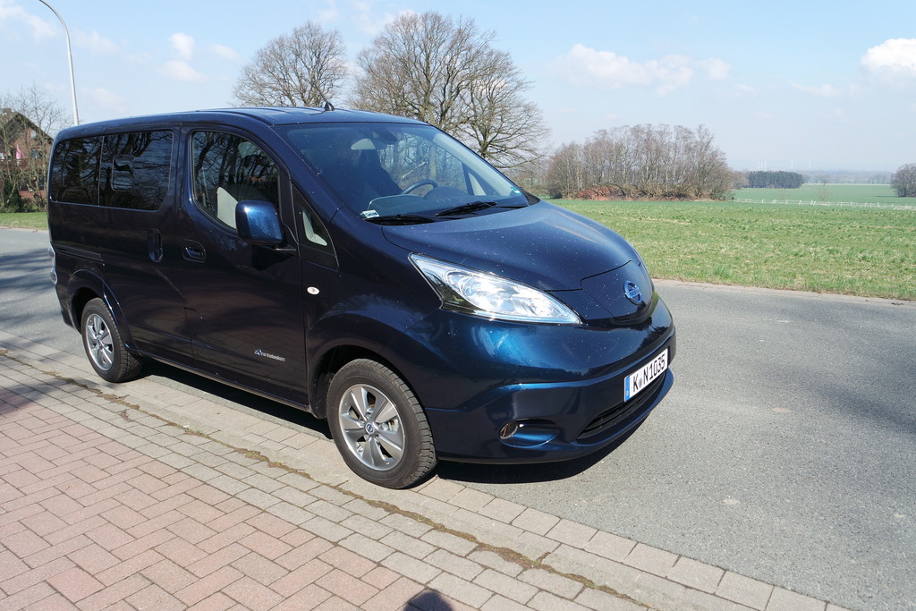 Erste Fahrt im Nissan e-NV200 Evalia - Der piept wohl