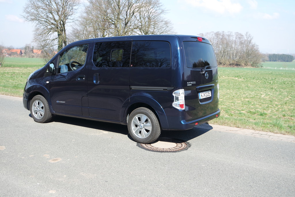 Erste Fahrt im Nissan e-NV200 Evalia - Der piept wohl