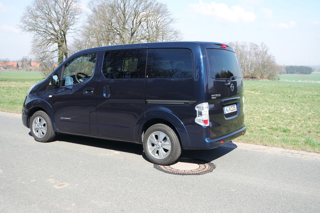 Erste Fahrt im Nissan e-NV200 Evalia - Der piept wohl