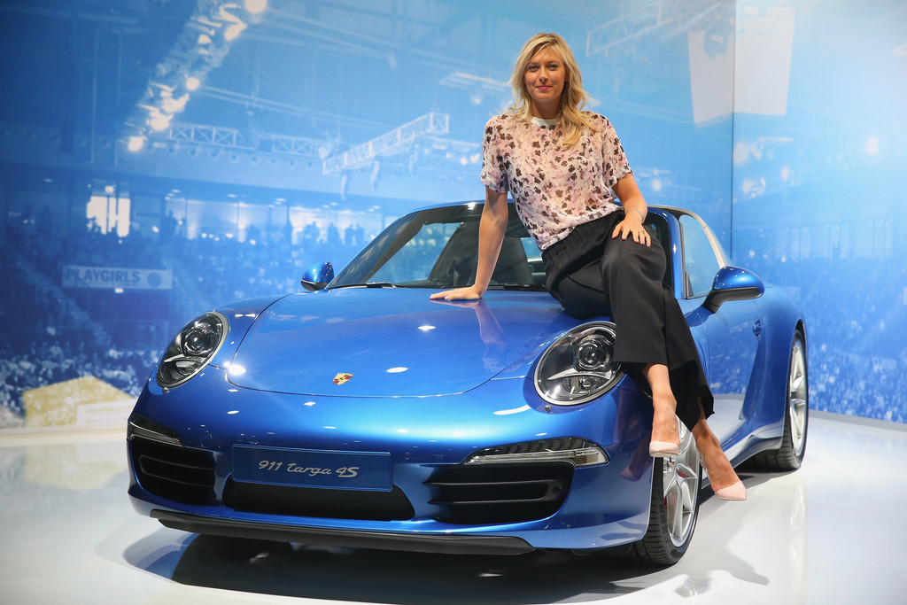 Tennis-Showdown vor dem Porsche-Museum
