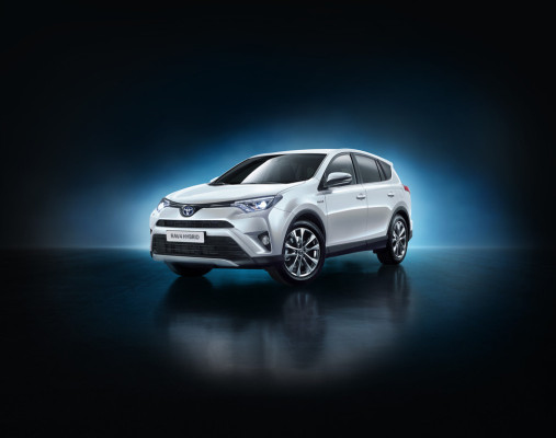 New York 2015: Toyota enthüllt RAV4 Hybrid
