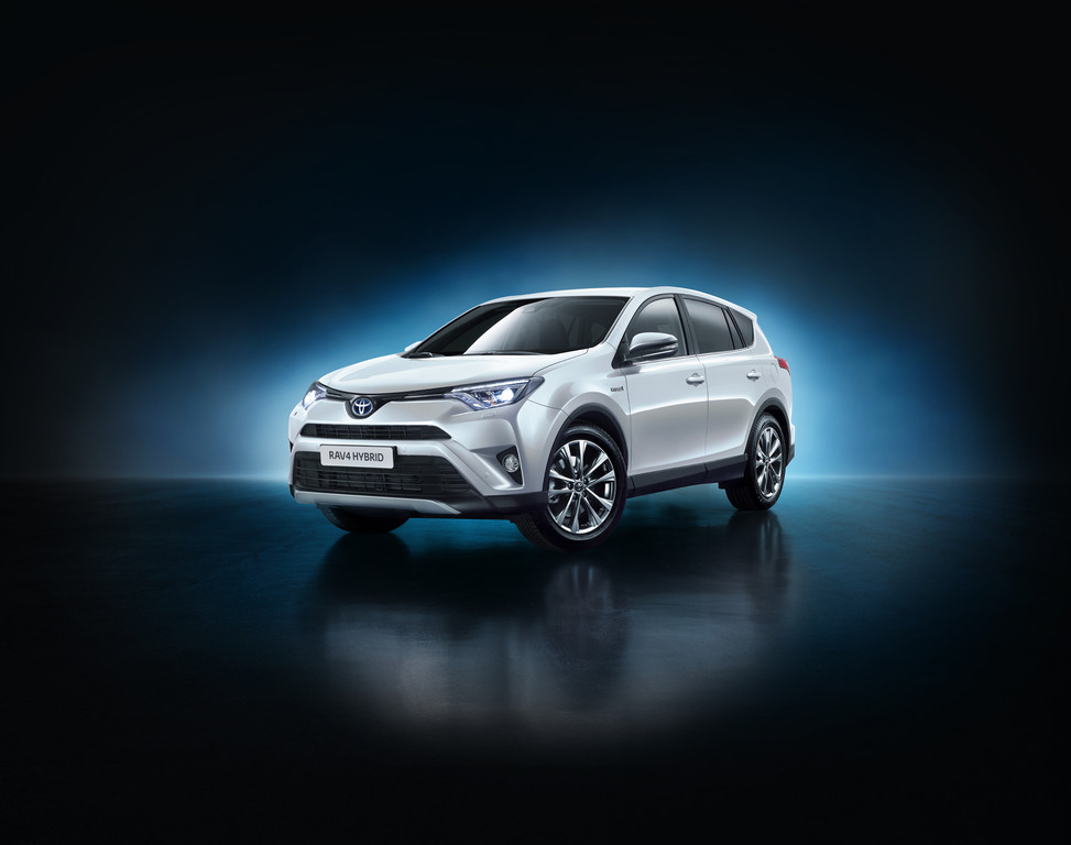 New York 2015: Toyota enthüllt RAV4 Hybrid