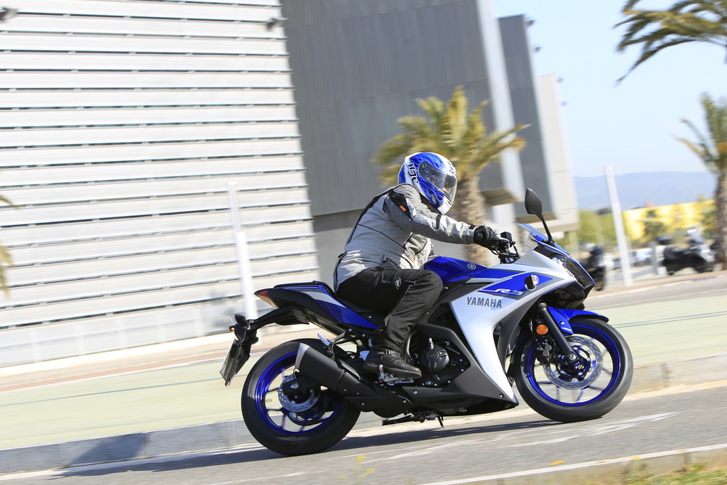 Erste Fahrt auf der Yamaha YZF-R3: The Missing Link