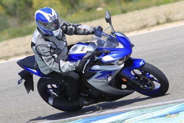 Erste Fahrt auf der Yamaha YZF-R3: The Missing Link