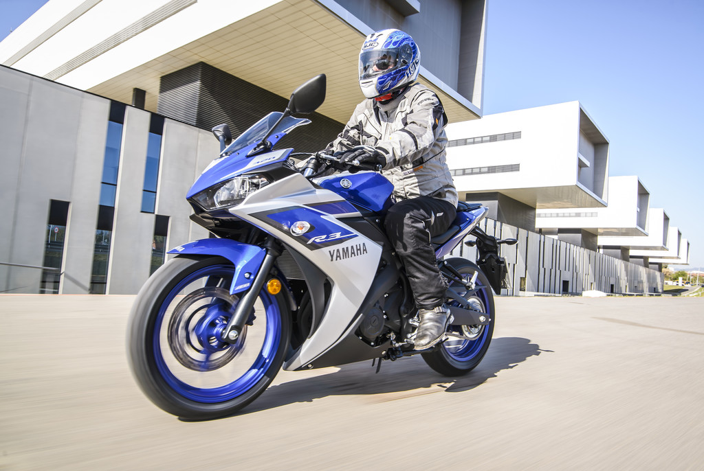 Erste Fahrt auf der Yamaha YZF-R3: The Missing Link