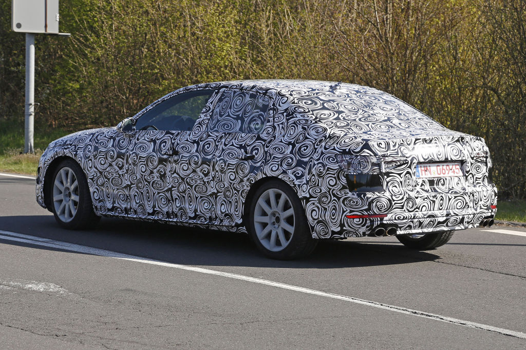 Erwischt: Erlkönig Audi S4 und S4 Avant