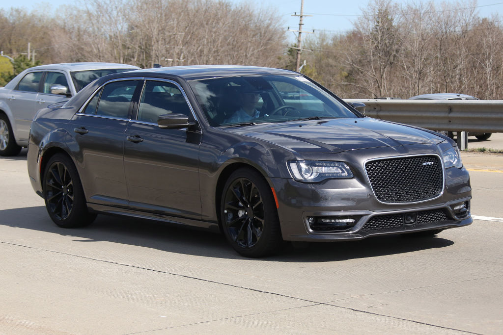 Erwischt: Chrysler 300 SRT - Mächtig amerikanisch