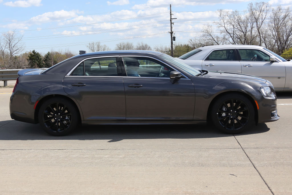 Erwischt: Chrysler 300 SRT - Mächtig amerikanisch