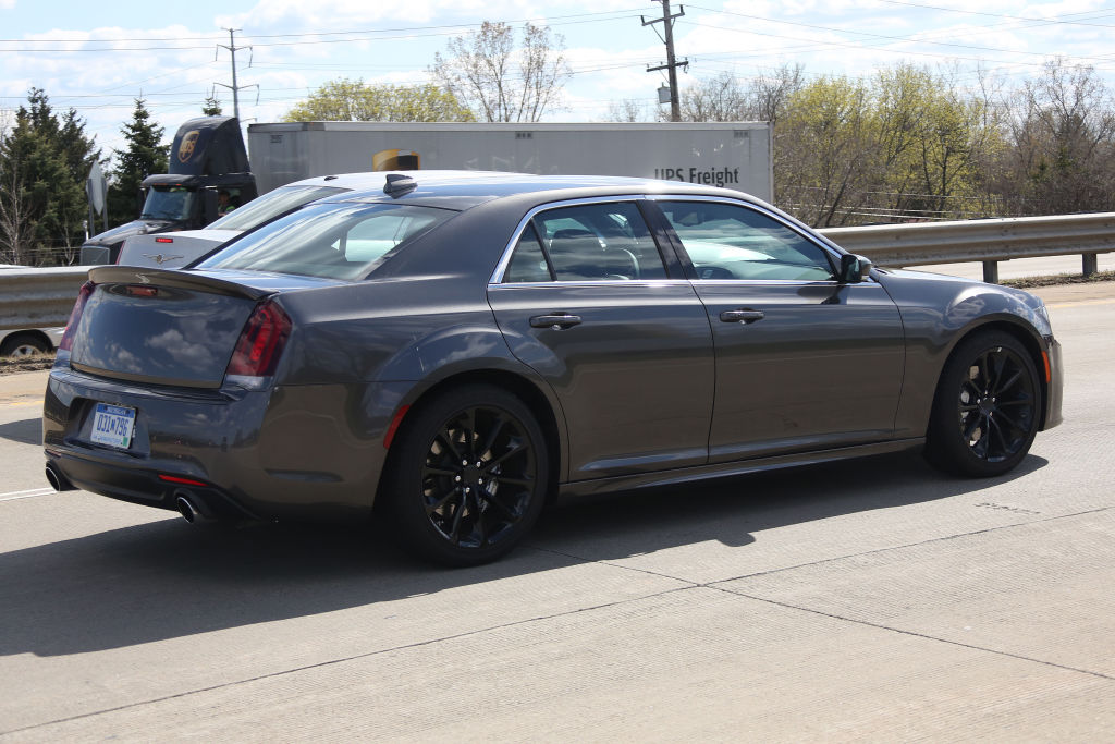 Erwischt: Chrysler 300 SRT - Mächtig amerikanisch
