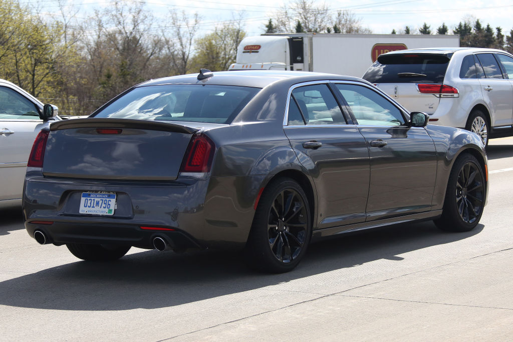 Erwischt: Chrysler 300 SRT - Mächtig amerikanisch