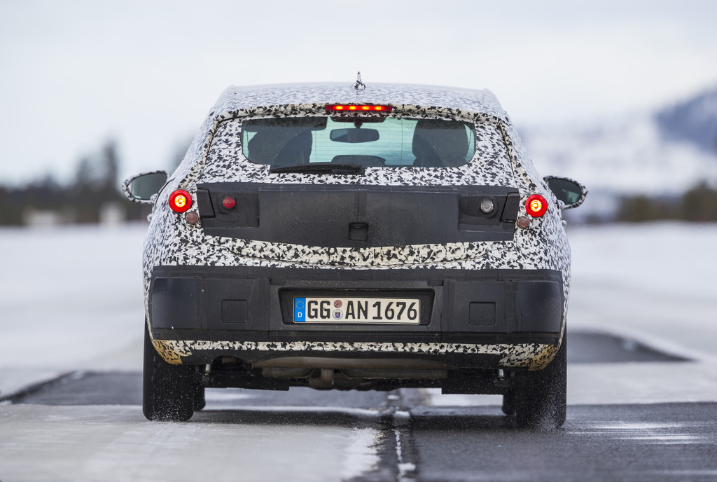 Tarnung gehört auch bei Opel zum Geschäft