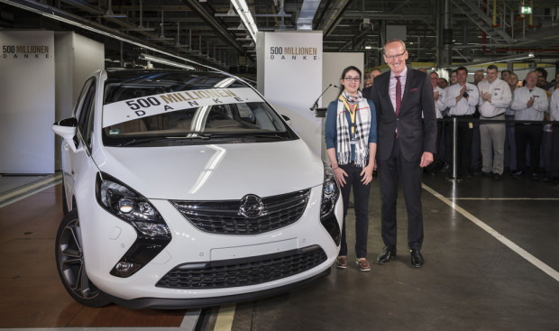 General Motors feiert eine halbe Milliarde Autos