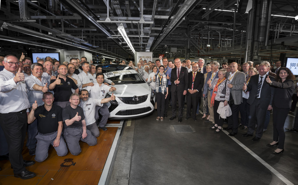 General Motors feiert eine halbe Milliarde Autos