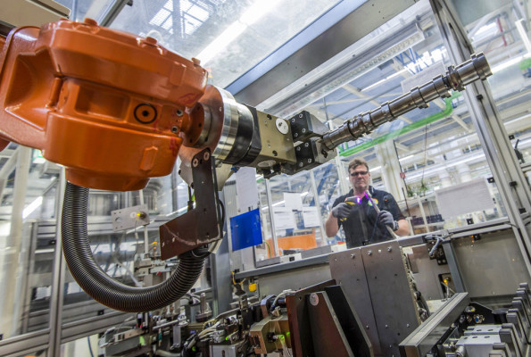 Mercedes-Benz baut Werk Berlin aus