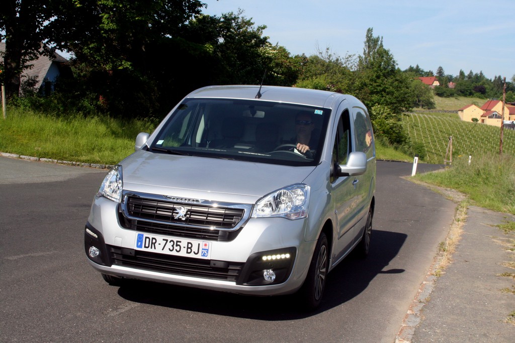 Erste Fahrt im Peugeot Partner und Partner Tepee: Vielseitige Löwen