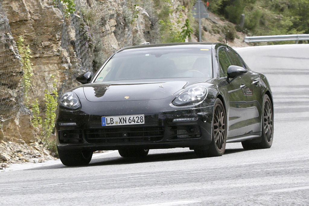 Erwischt: Erlkönig Porsche Panamera Hybrid