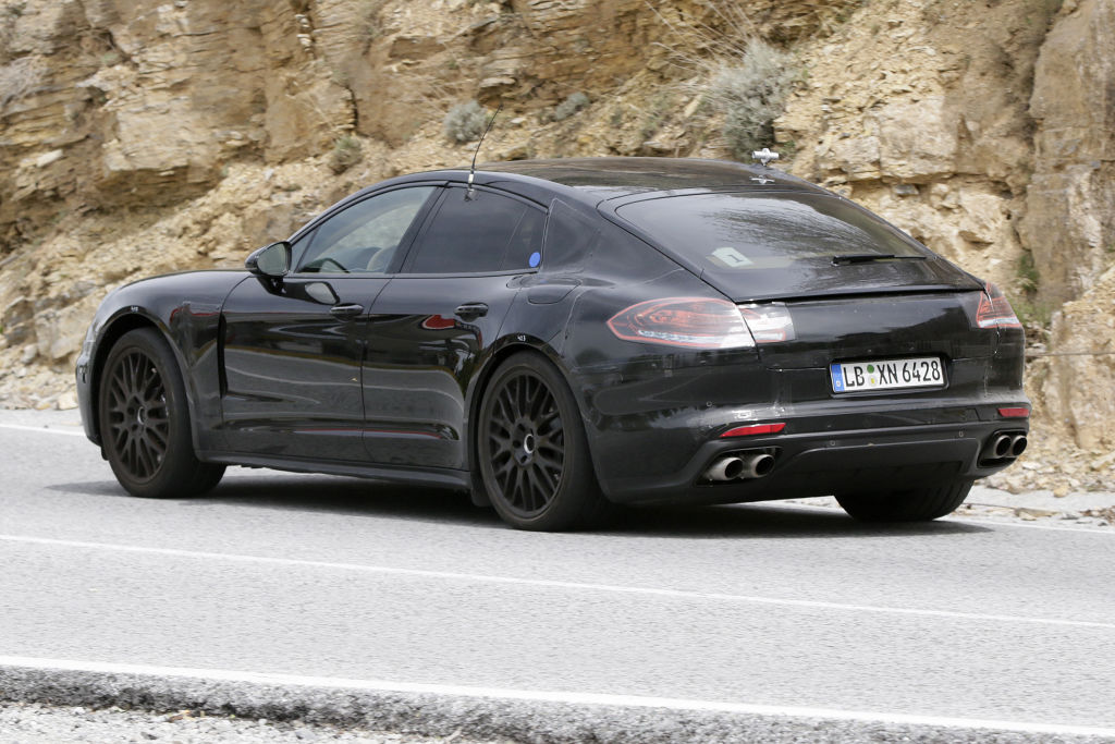 Erwischt: Erlkönig Porsche Panamera Hybrid
