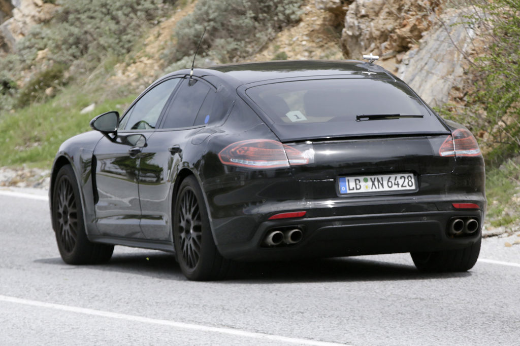 Erwischt: Erlkönig Porsche Panamera Hybrid